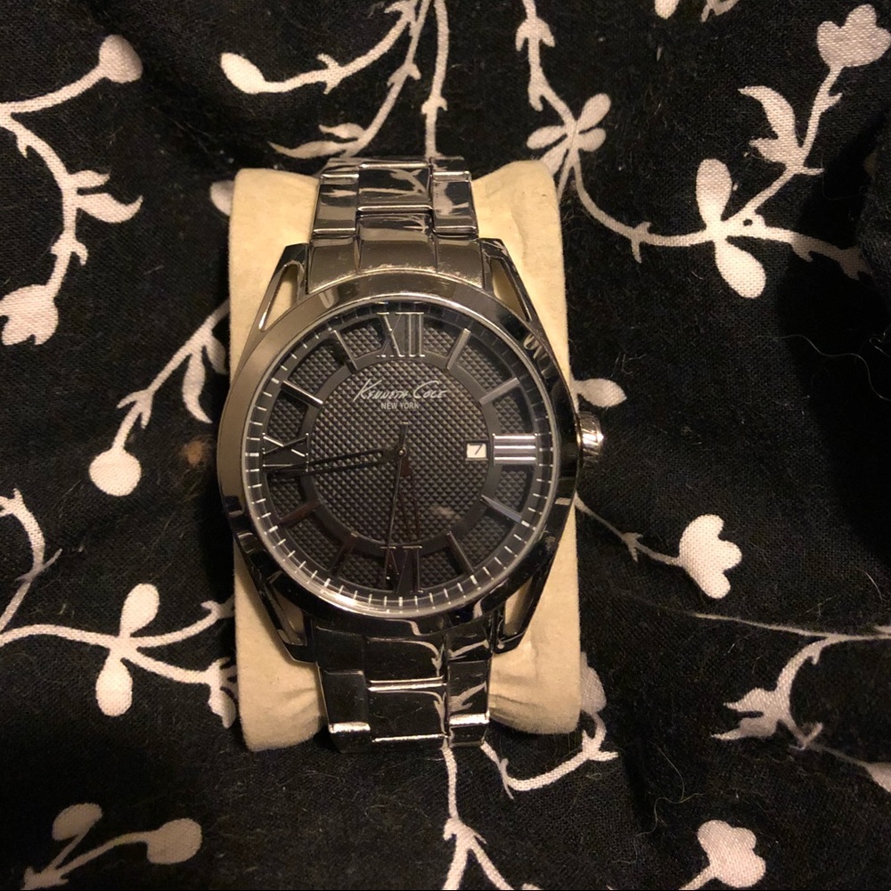 ❗️Kenneth Cole Watch❗️